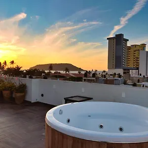 Apartamento Amplio Departamento En Zona Dorada A 3 Cuadras De Playa - P304